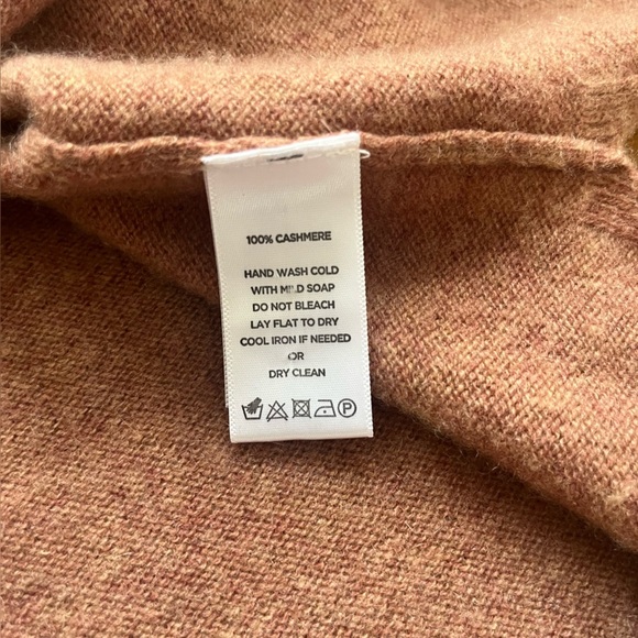 Lilla P 100% Cashmere Knit V-neck Sweater Meave size M Soft - Picture 11 of 15